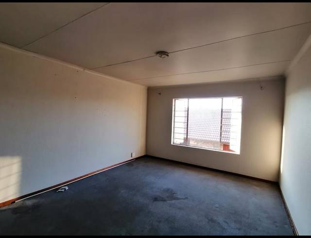 2 BEDROOM PROPERTY TO RENT IN SONNEVELD